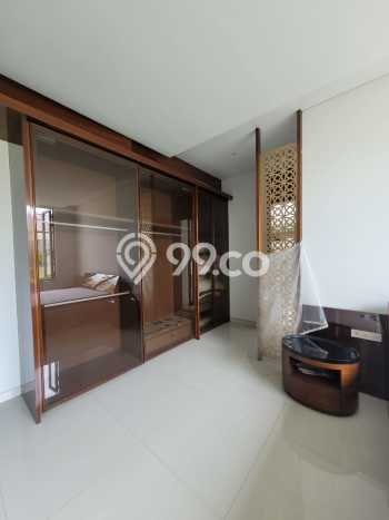 Rumah Elit LB 1000m2 Siap Pakai Desain Elegan di Setiabudi, Bandung Rumah Elit LB 1000m2 Siap Pakai Desain Elegan di Setiabudi, Bandung