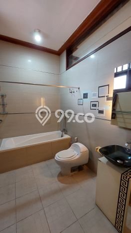 Rumah Harga Nego LT 246m² di Pajajaran, Keamanan 24 Jam, Bandung Rumah Harga Nego LT 246m² di Pajajaran, Keamanan 24 Jam, Bandung