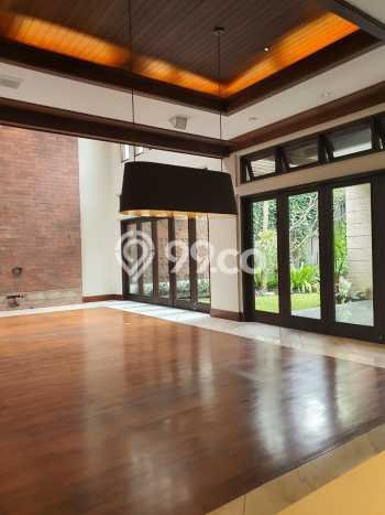 Rumah Mewah Dijual LT 1041m2 di Sayap Dago, Bandung Rumah Mewah Dijual LT 1041m2 di Sayap Dago, Bandung