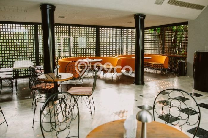 Komersial Dijual di Prime Area Bandung Luas 446m2 Komersial Dijual di Prime Area Bandung Luas 446m2