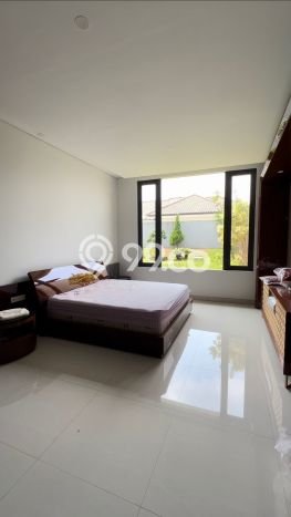 Rumah Elit LB 1000m2 Siap Pakai Desain Elegan di Setiabudi, Bandung Rumah Elit LB 1000m2 Siap Pakai Desain Elegan di Setiabudi, Bandung