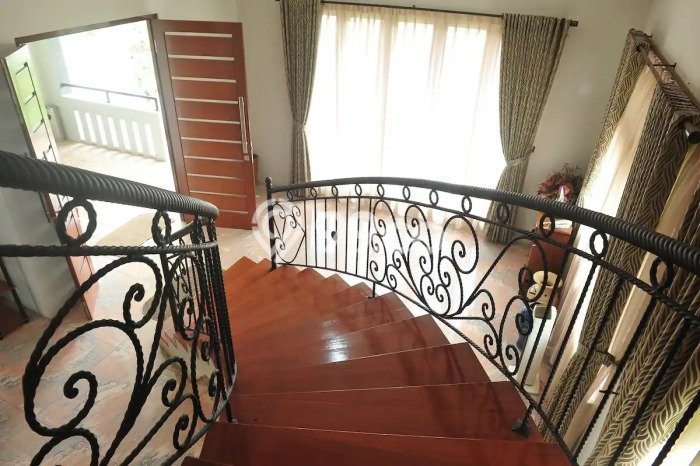 Vila Strategis Kawasan , Luas 608m2m², Pemandangan Indah sekitar Vila Strategis Kawasan , Luas 608m2m², Pemandangan Indah sekitar