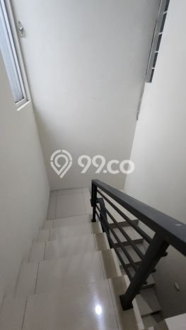 PREMIUM LIVING! Rumah di Setra Duta, 4 KT, Area Berkembang, Luas 158m² Bangunan 250m² PREMIUM LIVING! Rumah di Setra Duta, 4 KT, Area Berkembang, Luas 158m² Bangunan 250m²