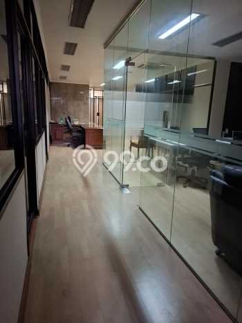 Kantor Disewa di Gambir, Jakarta Pusat, LT 520m2 / LB 1969m2 Kantor Disewa di Gambir, Jakarta Pusat, LT 520m2 / LB 1969m2