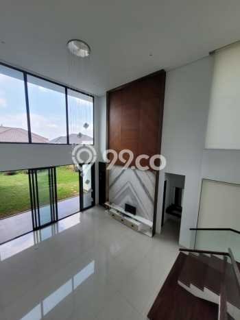 Rumah Elit LB 1000m2 Siap Pakai Desain Elegan di Setiabudi, Bandung Rumah Elit LB 1000m2 Siap Pakai Desain Elegan di Setiabudi, Bandung