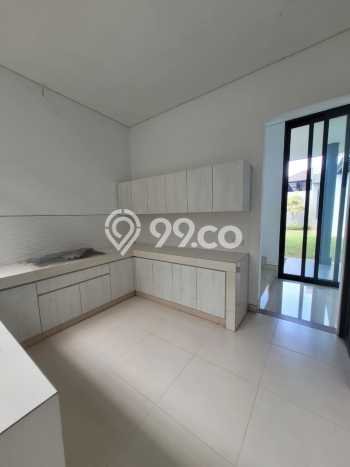 Rumah Elit LB 1000m2 Siap Pakai Desain Elegan di Setiabudi, Bandung Rumah Elit LB 1000m2 Siap Pakai Desain Elegan di Setiabudi, Bandung