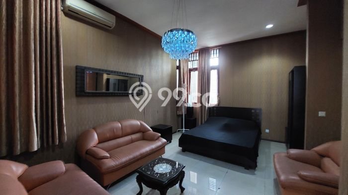 Rumah Harga Nego LT 246m² di Pajajaran, Keamanan 24 Jam, Bandung Rumah Harga Nego LT 246m² di Pajajaran, Keamanan 24 Jam, Bandung