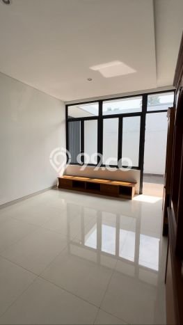 Rumah Elit LB 1000m2 Siap Pakai Desain Elegan di Setiabudi, Bandung Rumah Elit LB 1000m2 Siap Pakai Desain Elegan di Setiabudi, Bandung