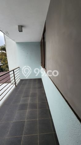 PREMIUM LIVING! Rumah di Setra Duta, 4 KT, Area Berkembang, Luas 158m² Bangunan 250m² PREMIUM LIVING! Rumah di Setra Duta, 4 KT, Area Berkembang, Luas 158m² Bangunan 250m²