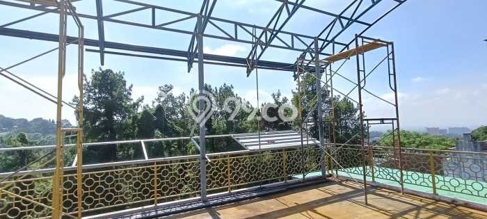 For Sale! Vila Kawasan , Area 700m2m², Akses ke Pusat Kota For Sale! Vila Kawasan , Area 700m2m², Akses ke Pusat Kota