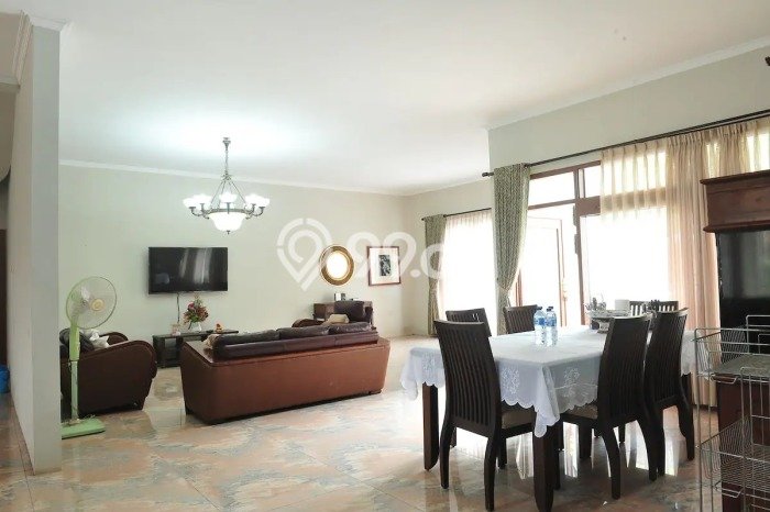 Vila Strategis Kawasan , Luas 608m2m², Pemandangan Indah sekitar Vila Strategis Kawasan , Luas 608m2m², Pemandangan Indah sekitar