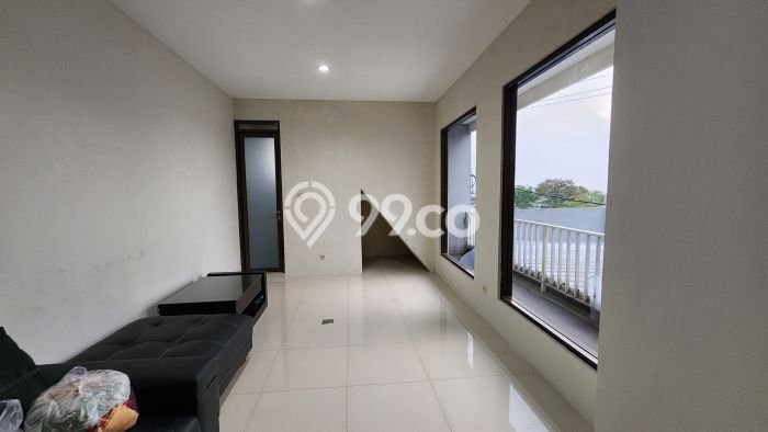 PREMIUM LIVING! Rumah di Setra Duta, 4 KT, Area Berkembang, Luas 158m² Bangunan 250m² PREMIUM LIVING! Rumah di Setra Duta, 4 KT, Area Berkembang, Luas 158m² Bangunan 250m²