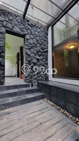 Hunian Mewah LB 1005m2 Siap Huni Desain Elegan di Lebak Bulus, Jakarta Selatan Hunian Mewah LB 1005m2 Siap Huni Desain Elegan di Lebak Bulus, Jakarta Selatan