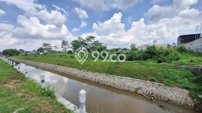 Tanah Kavling di Sleman Dijual dengan Luas 279m2 Tanah Kavling di Sleman Dijual dengan Luas 279m2