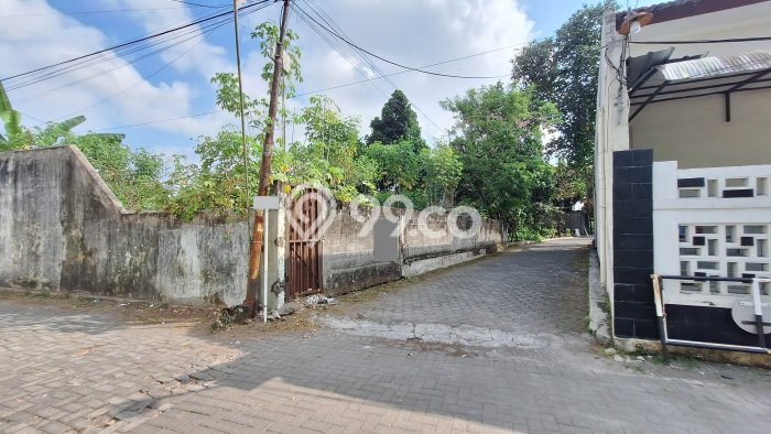 Lahan Kosong Dijual di Sleman dengan Area 200m2 Lahan Kosong Dijual di Sleman dengan Area 200m2