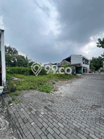 Lahan Strategis di Sleman Dijual dengan Luas 492m2 Lahan Strategis di Sleman Dijual dengan Luas 492m2