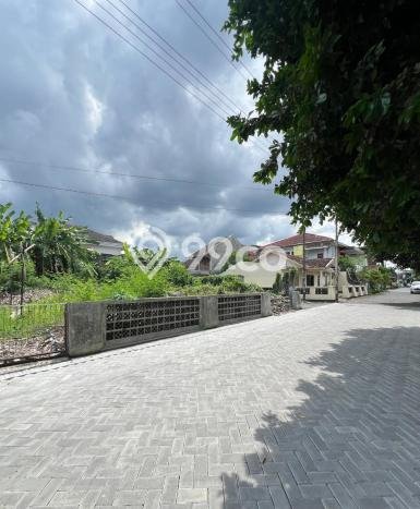 Tanah Kosong Dijual di Sleman dengan Area 324m2 Tanah Kosong Dijual di Sleman dengan Area 324m2