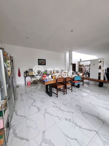 Unit Komersial Dijual di Bandung LT 842m2 & LB 1500m2 Unit Komersial Dijual di Bandung LT 842m2 & LB 1500m2