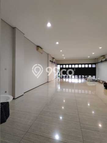 Hunian Elit LB 525m2 Siap Pakai Desain Elegan di Wastukencana, Bandung Hunian Elit LB 525m2 Siap Pakai Desain Elegan di Wastukencana, Bandung