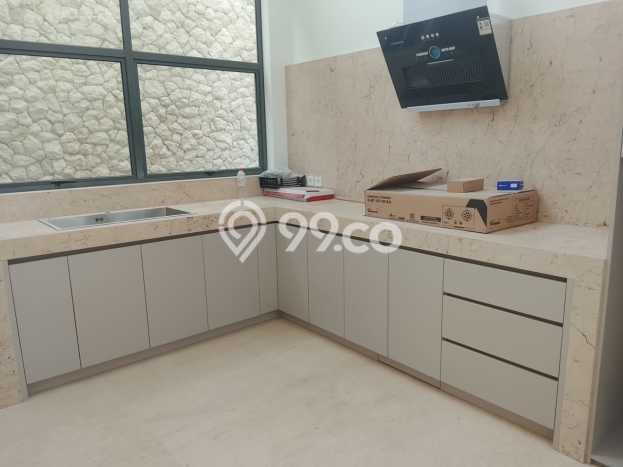 Rumah Elit LB 209m2 Siap Huni Desain Elegan di Setra Duta, Bandung Rumah Elit LB 209m2 Siap Huni Desain Elegan di Setra Duta, Bandung