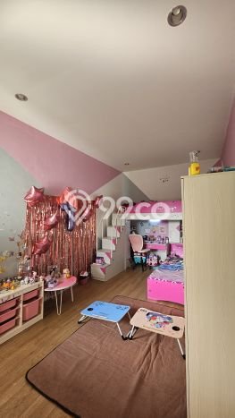 Rumah Strategis di Regol, Dekat Kawasan Bisnis, Bandung - 5 Kamar Tidur Rumah Strategis di Regol, Dekat Kawasan Bisnis, Bandung - 5 Kamar Tidur