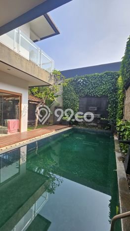 Rumah Strategis di Regol, Dekat Kawasan Bisnis, Bandung - 5 Kamar Tidur Rumah Strategis di Regol, Dekat Kawasan Bisnis, Bandung - 5 Kamar Tidur