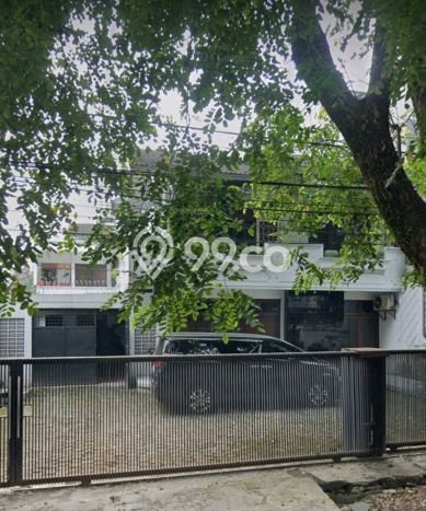 Rumah Strategis 4 Kamar Tidur dan 4 Kamar Mandi di , Dekat Pusat Kota, Bandung Rumah Strategis 4 Kamar Tidur dan 4 Kamar Mandi di , Dekat Pusat Kota, Bandung