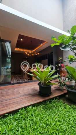 Ready to Use! Luxury House LT 600m2 Desain Elegan di Setra Duta Ready to Use! Luxury House LT 600m2 Desain Elegan di Setra Duta