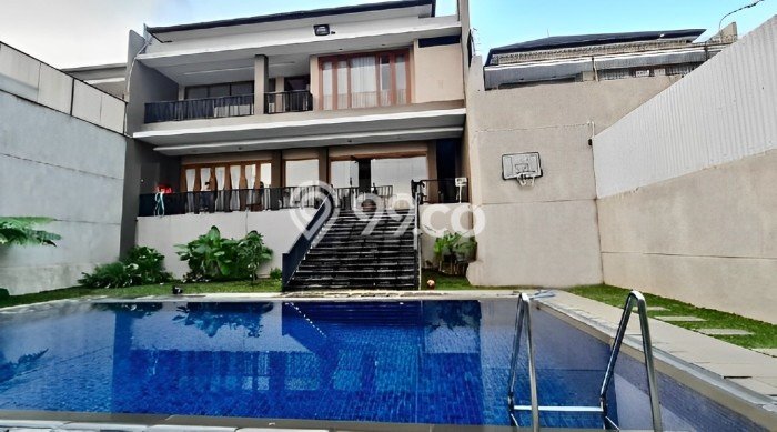 Rumah Luxury Modern Tanpa Renovasi di Setra Duta Bandung Rumah Luxury Modern Tanpa Renovasi di Setra Duta Bandung