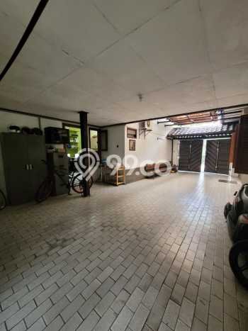 Rumah Elit LB 600m2 Siap Pakai Desain Elegan di Sayap Dago, Bandung Rumah Elit LB 600m2 Siap Pakai Desain Elegan di Sayap Dago, Bandung