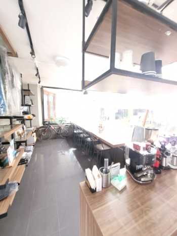 Rumah Elit LB 600m2 Siap Pakai Desain Elegan di Sayap Dago, Bandung Rumah Elit LB 600m2 Siap Pakai Desain Elegan di Sayap Dago, Bandung