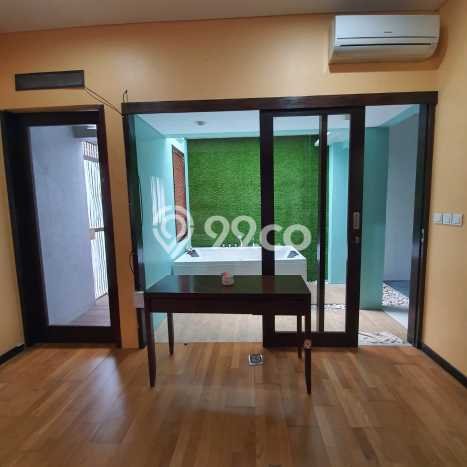 For Sale! Luxury House LT 242m2 Desain Elegan di Riau For Sale! Luxury House LT 242m2 Desain Elegan di Riau