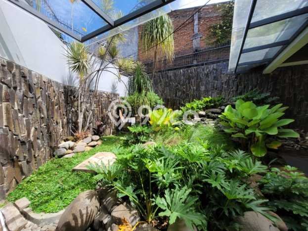 Untuk Dijual! Komersial di ciumbuleuit Bandung LT 1285m2 / LB 650m2 Kawasan Strategis Untuk Dijual! Komersial di ciumbuleuit Bandung LT 1285m2 / LB 650m2 Kawasan Strategis