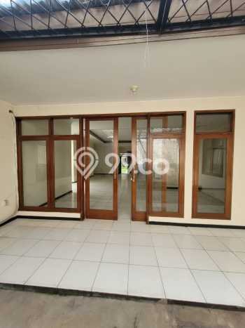 Rumah di Batununggal, Bandung, Luas 375m2m² LB 211m2m² Rumah di Batununggal, Bandung, Luas 375m2m² LB 211m2m²