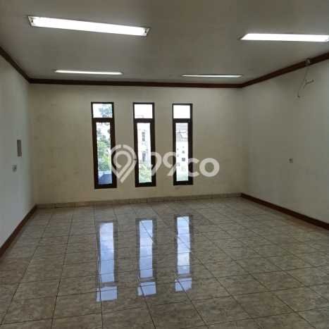 AREA BISNIS! Ruko di Lengkong, Luas 275m², Jalan Utama, Ramai AREA BISNIS! Ruko di Lengkong, Luas 275m², Jalan Utama, Ramai