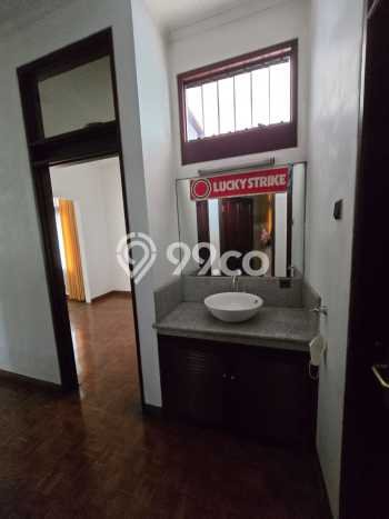 Hunian Mewah LB 462m2 Siap Pakai Desain Elegan di Setiabudi, Bandung Hunian Mewah LB 462m2 Siap Pakai Desain Elegan di Setiabudi, Bandung