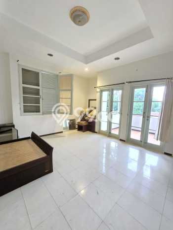 Hunian Mewah Dijual LT 216m2 di Batununggal, Bandung Hunian Mewah Dijual LT 216m2 di Batununggal, Bandung