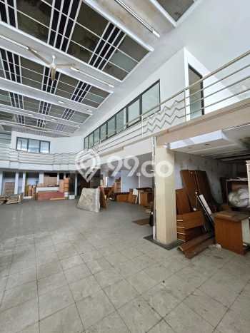 Unit Komersial Tersedia di Asia Afrika Spesifikasi LB 1440m2 Unit Komersial Tersedia di Asia Afrika Spesifikasi LB 1440m2
