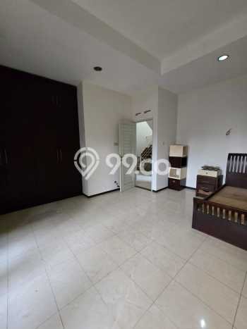 Hunian Mewah Dijual LT 216m2 di Batununggal, Bandung Hunian Mewah Dijual LT 216m2 di Batununggal, Bandung
