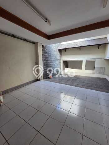 Disewakan! Rumah 4 Kamar Tidur &
4 Kamar Mandi di Setra Sari, Bandung Disewakan! Rumah 4 Kamar Tidur &
4 Kamar Mandi di Setra Sari, Bandung
