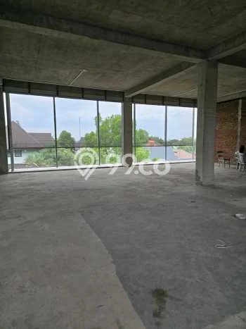 Komersial untuk Disewa di Pusat Bandung Luas Bangunan 400m2 Komersial untuk Disewa di Pusat Bandung Luas Bangunan 400m2