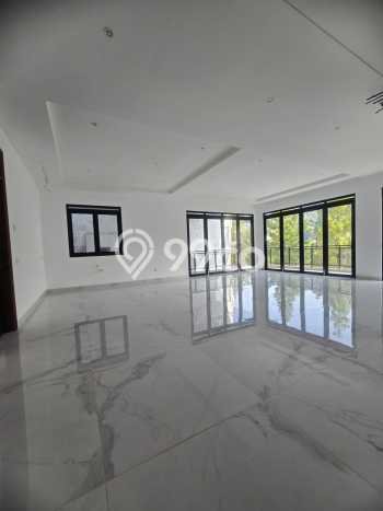 Ready to Use! Premium House LT 435m2 Desain Elegan di Dago Pakar Ready to Use! Premium House LT 435m2 Desain Elegan di Dago Pakar