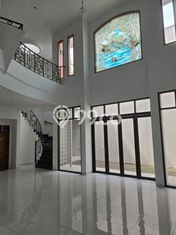 Siap Huni Rumah Mewah 4 Kamar di Batununggal Dekat ke Mana Saja Siap Huni Rumah Mewah 4 Kamar di Batununggal Dekat ke Mana Saja