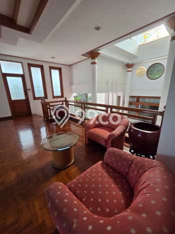 Disewakan! Rumah 4 Kamar Tidur &
4 Kamar Mandi di Setra Sari, Bandung Disewakan! Rumah 4 Kamar Tidur &
4 Kamar Mandi di Setra Sari, Bandung
