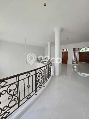 Siap Huni Rumah Mewah 4 Kamar di Batununggal Dekat ke Mana Saja Siap Huni Rumah Mewah 4 Kamar di Batununggal Dekat ke Mana Saja