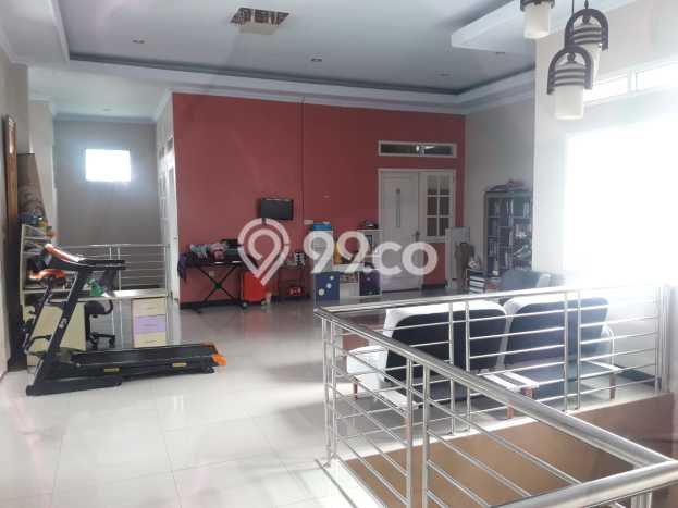 Hunian Elit LB 350m2 Siap Pakai Desain Elegan di Ciracas, Serang Hunian Elit LB 350m2 Siap Pakai Desain Elegan di Ciracas, Serang