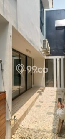 Rumah Brand New Hoek ada Swimiing Pool di Discovery Conserva Rumah Brand New Hoek ada Swimiing Pool di Discovery Conserva
