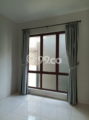 Rumah Terawat 4 KT 3 KM di Lokasi Premium Bintaro, Tangerang Selatan Rumah Terawat 4 KT 3 KM di Lokasi Premium Bintaro, Tangerang Selatan