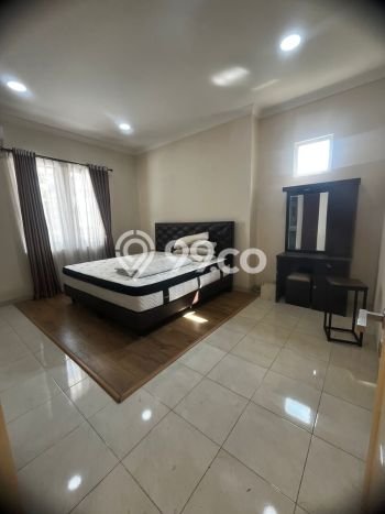 Rumah Elit Modern Tanpa Renovasi di BSD The Icon Tangerang Rumah Elit Modern Tanpa Renovasi di BSD The Icon Tangerang