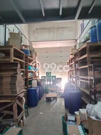 LOKASI PREMIUM! Gudang Kawasan , Luas 400m2m², Area Bisnis LOKASI PREMIUM! Gudang Kawasan , Luas 400m2m², Area Bisnis